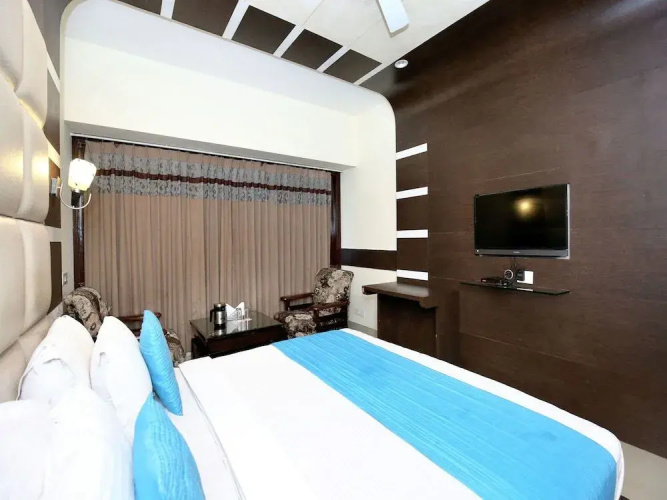 Akash Continental