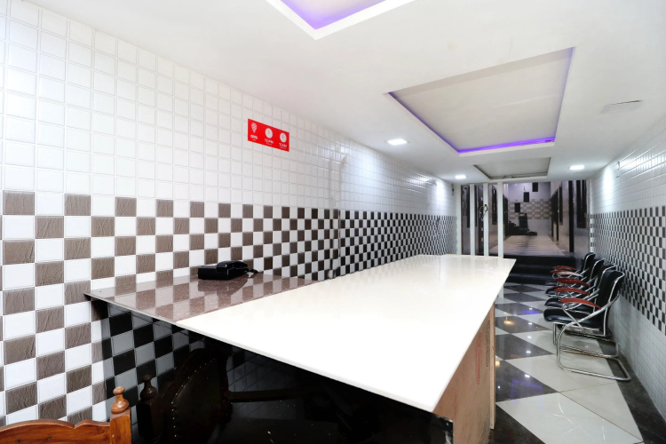 Hotel O Max