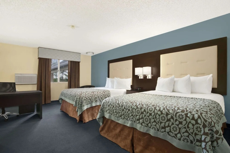 Days Inn by Wyndham Williams