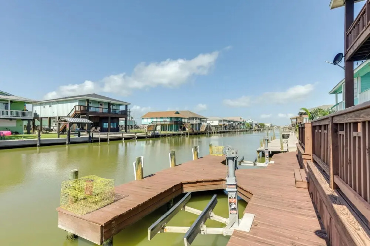 Resort Perks: Waterfront Rockport Home!