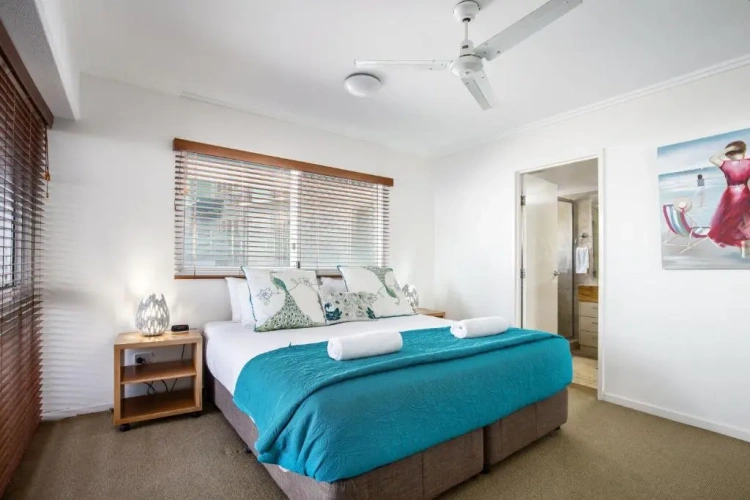 3 Bedrooms Apartment