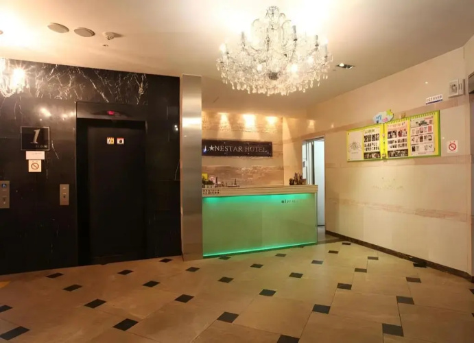 Lonestar Hotel
