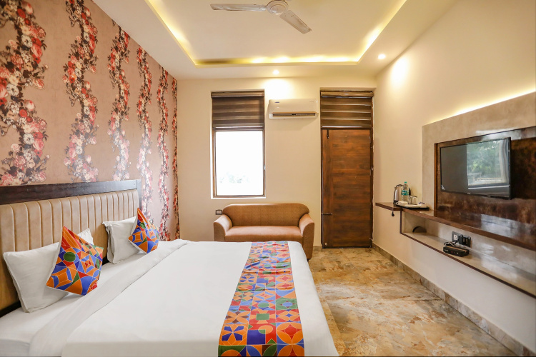 FabHotel Enaya Residency