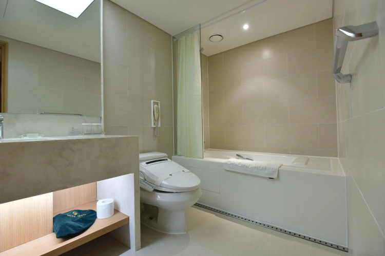 Pacific Hotel photo 10