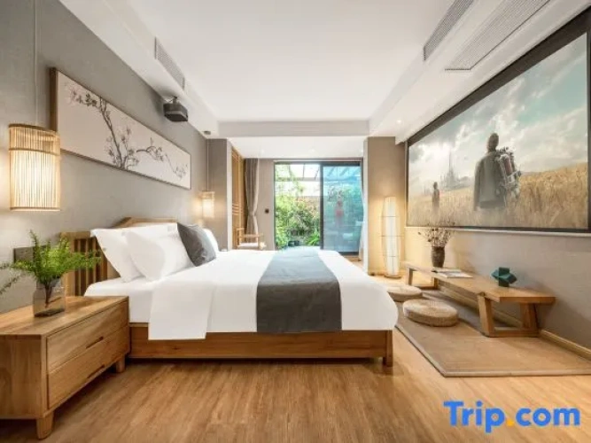 Standard Double room with courtyard view