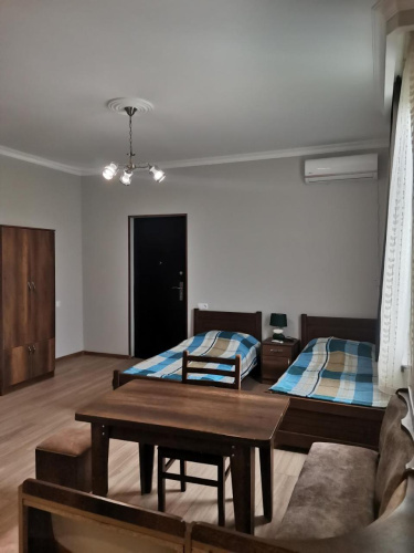Guest House 35
