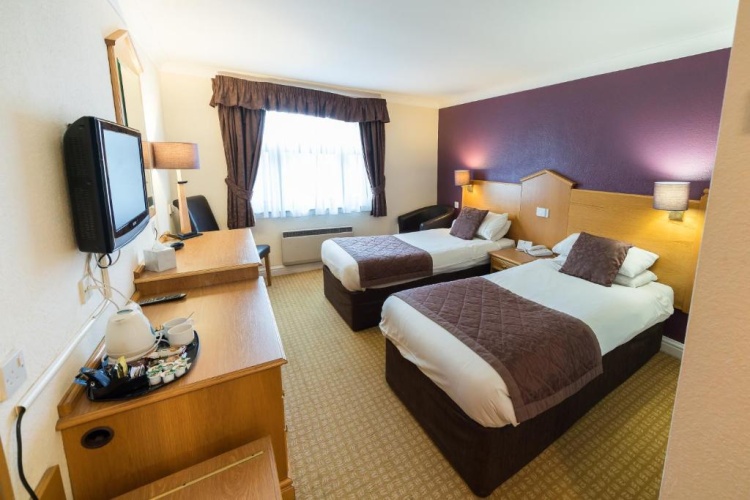 Standard Twin room