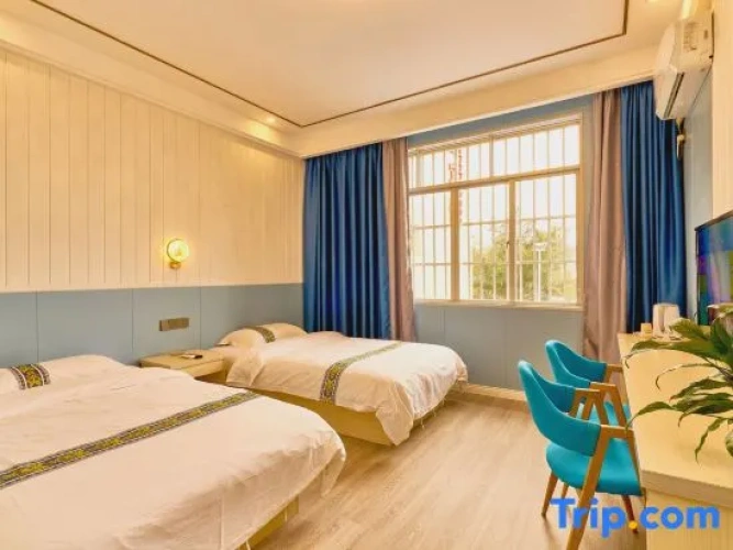 Standard Twin room with sea view