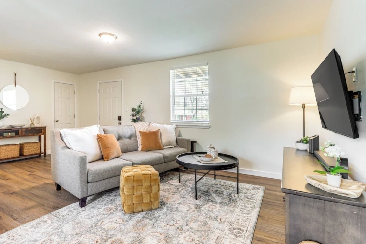 2 Bedrooms Cottage