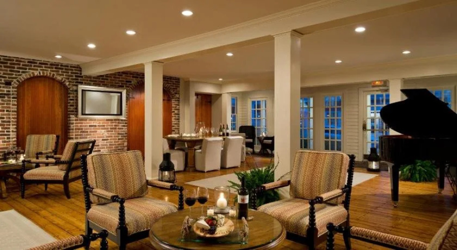 Chatham Wayside Inn
