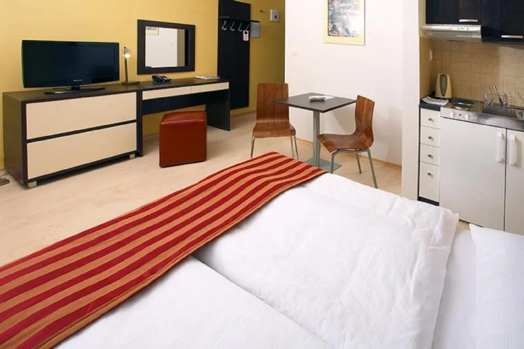 Deluxe Double Studio