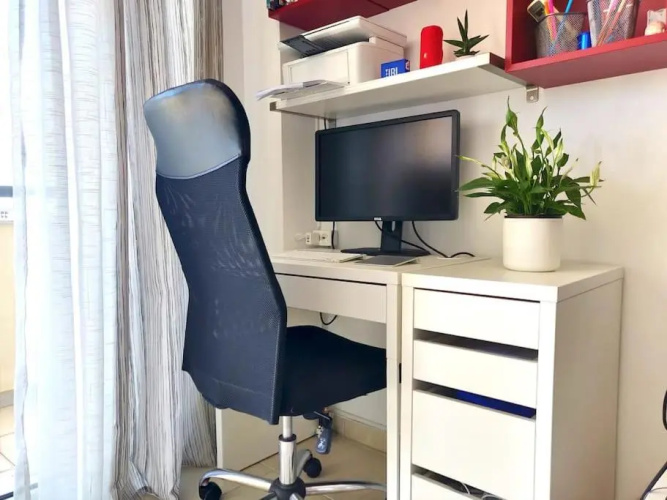 Fully equipped 2-bedroom flat unique view all year