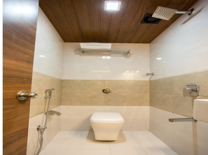 OYO 7154 Hotel Highland Residency