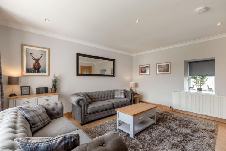 2 Bedrooms Cottage