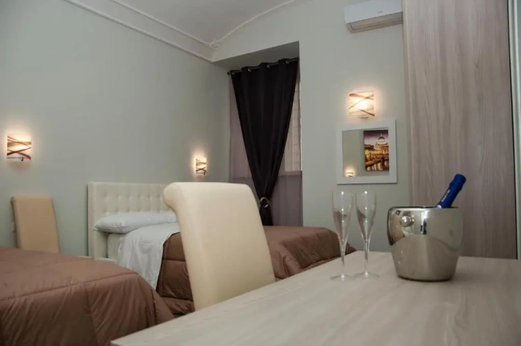 2 Bedrooms Cottage