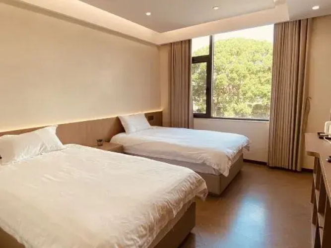 Jindonghu Hotel