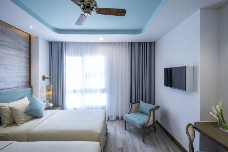 Premium with outside window Twin room