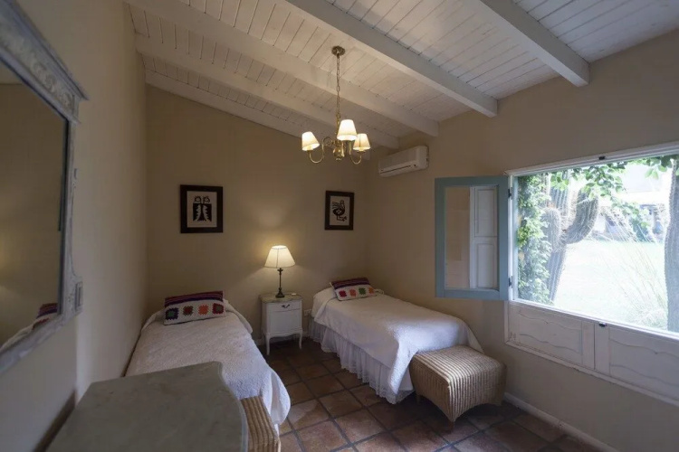 El Porvenir Casa de Bodega