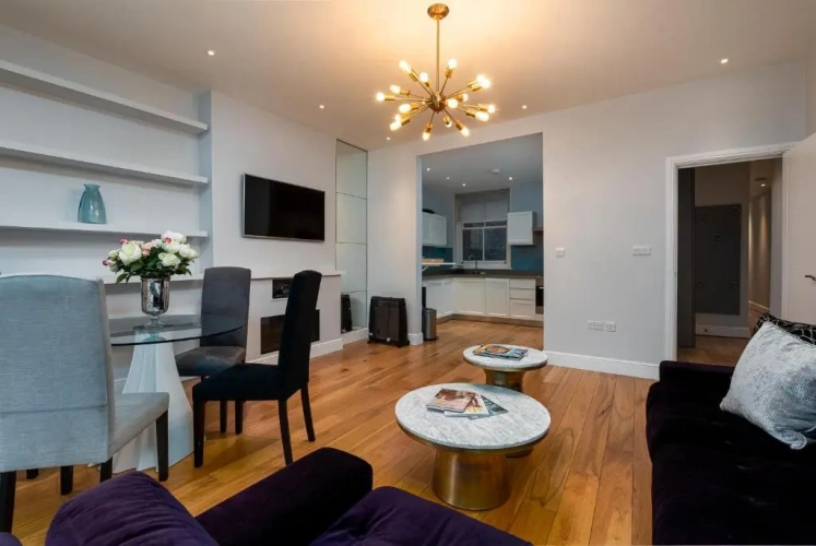 2 Bedrooms Apartment