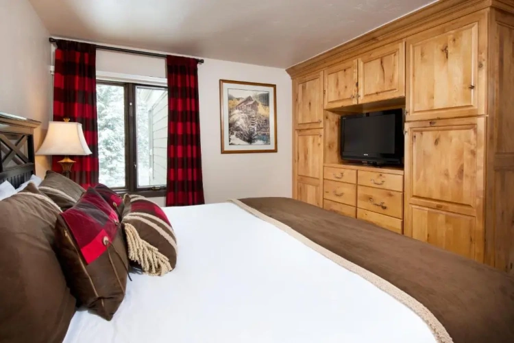1 Bedroom Premier Apartment with balcony
