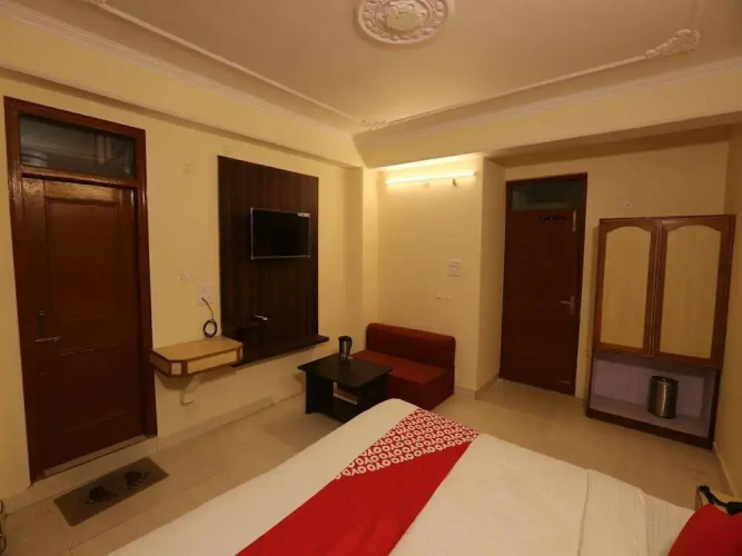 Tanwar Regency by OYO Rooms