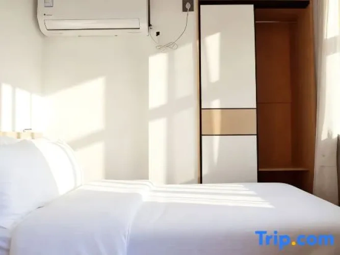 Family Suite with balcony and with city view
