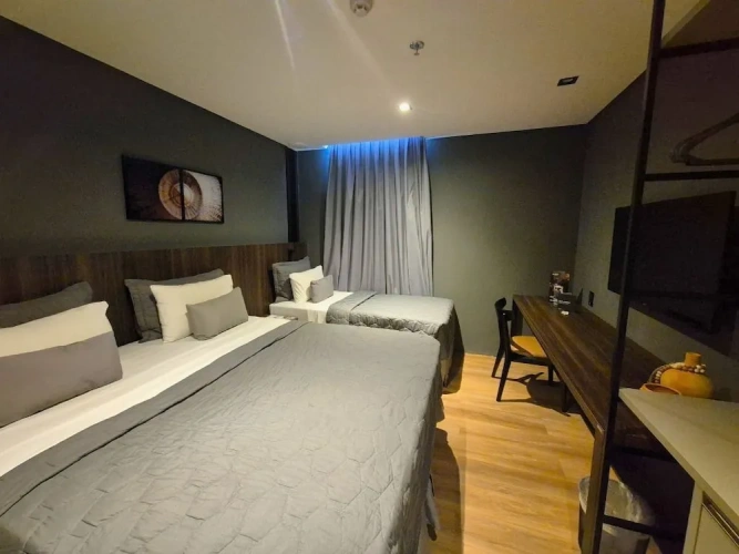 Standard Triple room