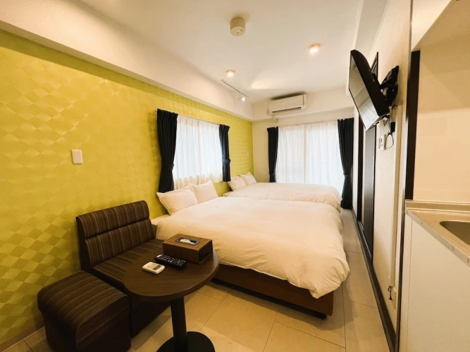 Standard Twin room with balcony