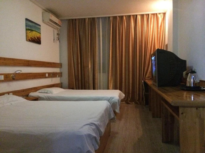Longquan Hotel