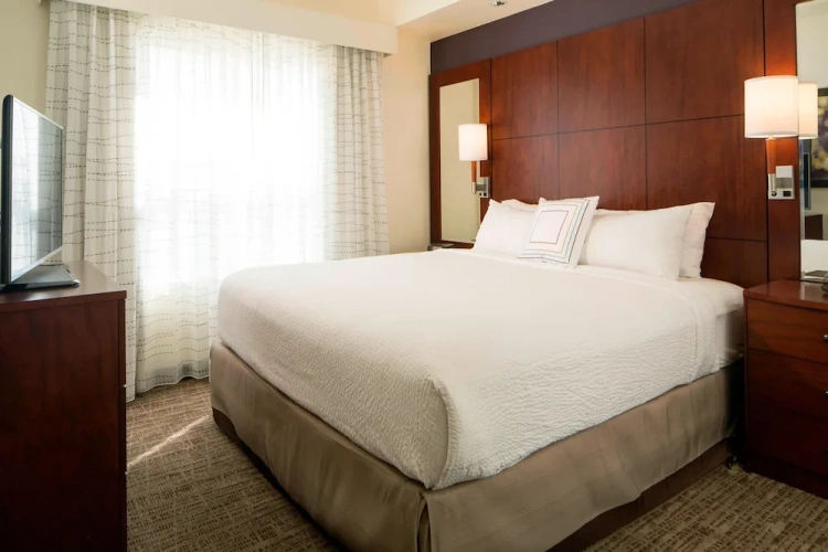 1 Bedroom Suite