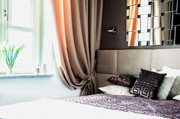 Platinum Apartment by PLA