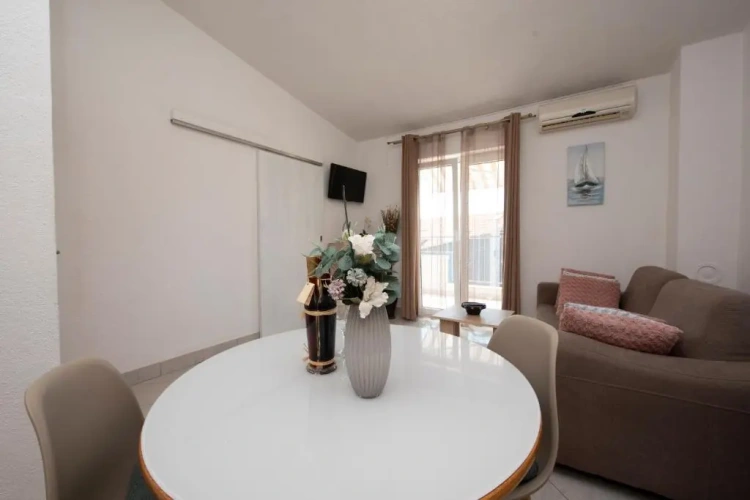 1 Bedroom Apartment with balcony and with sea view