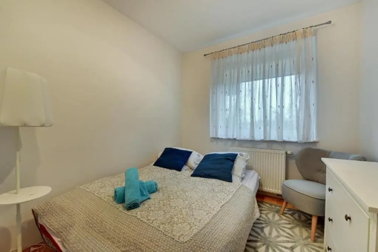 2 Bedrooms Apartment