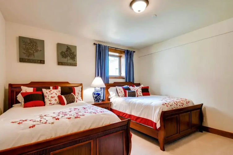 Goldenview Lodge