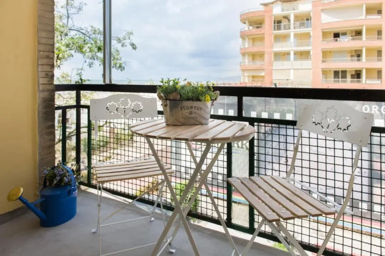 1 Bedroom Apartment with partial sea view