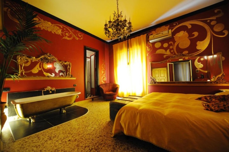 Standard Double Suite