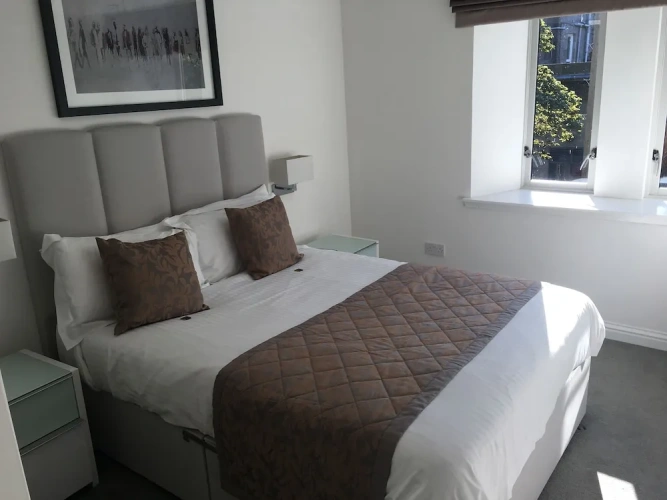 2 Bedrooms Luxury Apartment