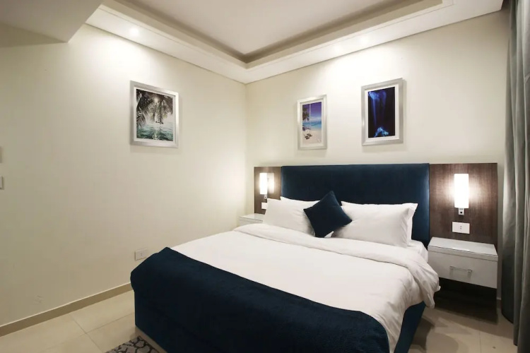 Palm Ville Suites