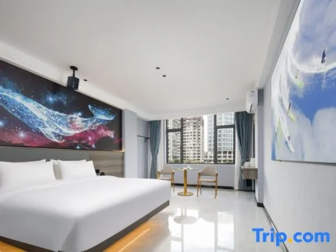 Standard Double room with street view