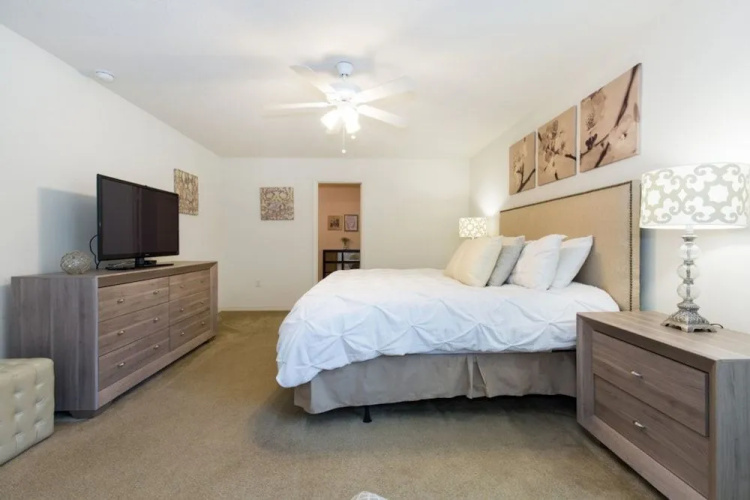 Crystal Cove 957