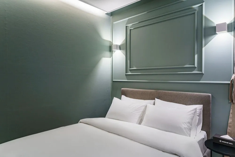 Brown Dot Hotel