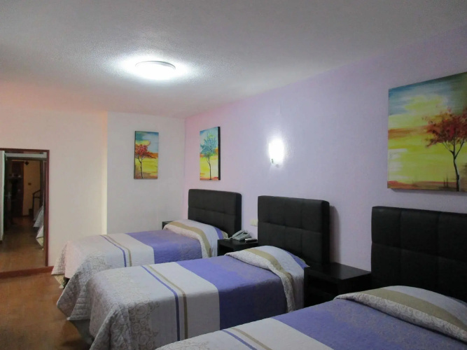 Hotel 4 Estações