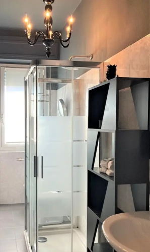 Bright studio with balcony - Visconti 14