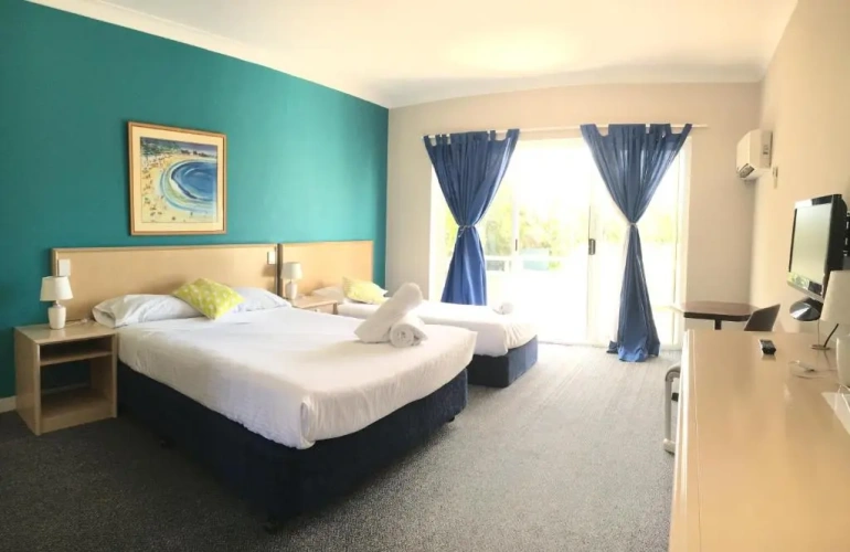 Standard Quadruple room