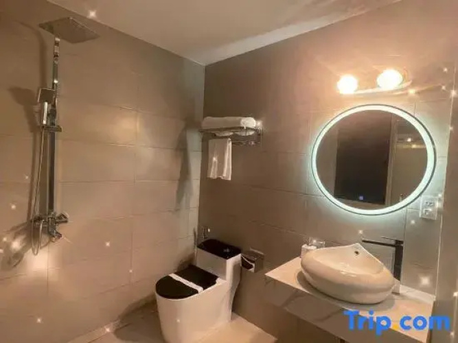 Rosy Hotel