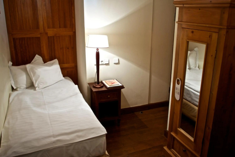 Rembrandt Hotel