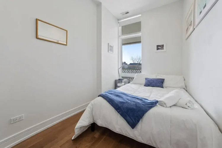 4 Bedroom Condo in Ukranian