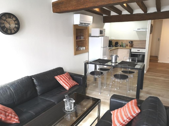 2 Bedrooms Cottage