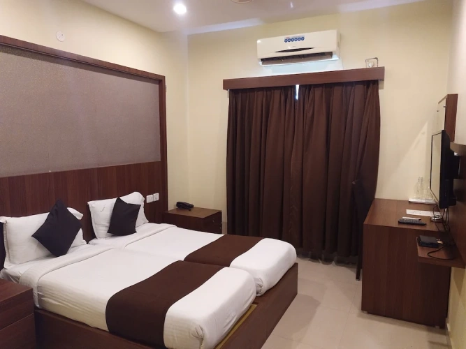 1 Bedroom Deluxe Twin room with balcony and with city view