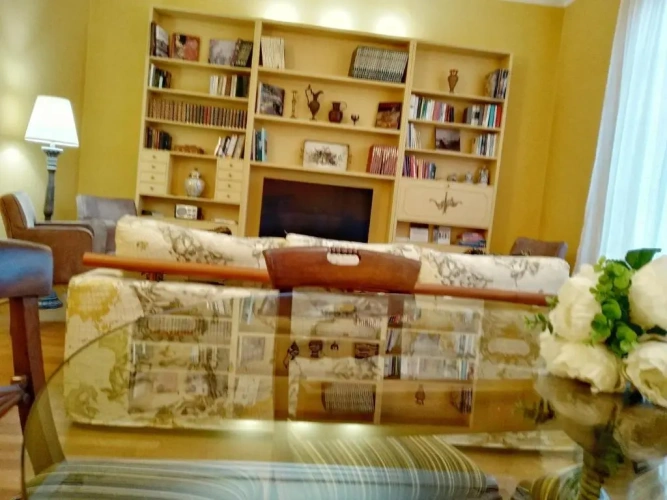 3 Bedrooms Apartment